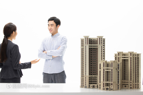 專業(yè)美女房產(chǎn)經(jīng)紀(jì)，為您量身定制理想家園